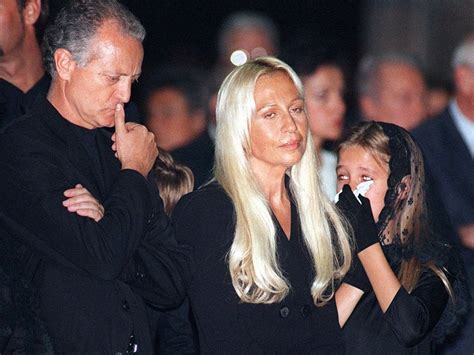 moglie ramazzotti versace|gianni versace family business.